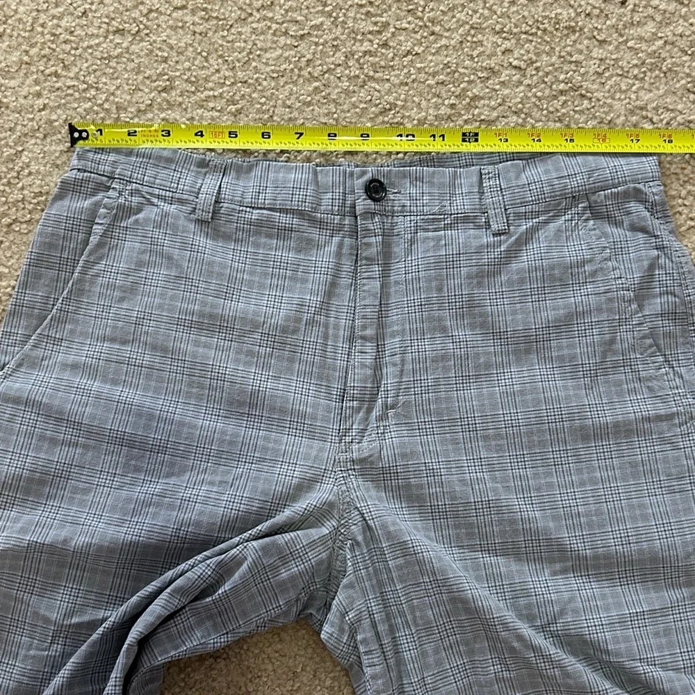 Banana Republic Men’s Size 36 Plaid 11” Chino Shorts